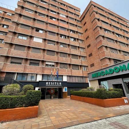 Resitur 414 Apartment Sevilla Bagian luar foto