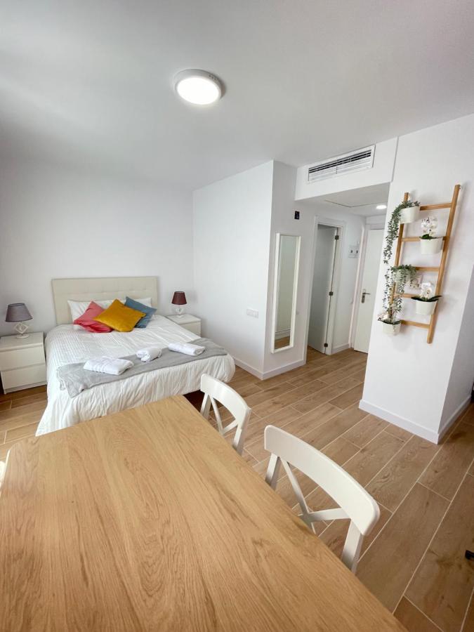 Resitur 414 Apartment Sevilla Bagian luar foto